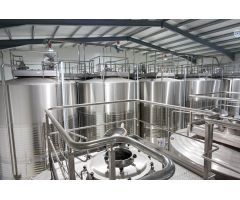 Espectacular Bodega con su propia Historia.