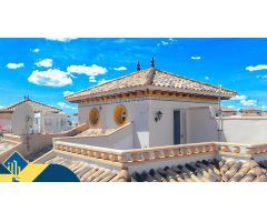 Cabo Roig! Espectacular chalet pareado con diseño sofisticado + Amplio solarium con vistas al mar