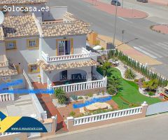 Cabo Roig! Espectacular chalet pareado con diseño sofisticado + Amplio solarium con vistas al mar