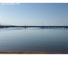 apartamento con piscina y en primera linea de la playa de l acequion