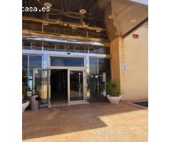 Acogedor Apartamento con vistas a la piscina en Guardamar del Segura