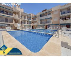 Acogedor Atico con amplia terraza y Solarium privado con increíbles vistas al mar + Garaje y Piscina