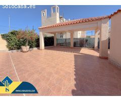 Espectacular chalet con 6 dormitorios y amplia parcela!  Sin gastos de comunidad
