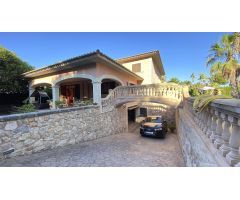 ESPECTACULAR CHALET EN SA RAPITA