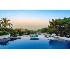 Espectacular villa de diseño con vistas al mar en Son Vida