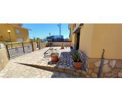 PEÑÍSCOLA. CHALÉ INDEPENDIENTE EN URBANIZACIÓN CERVERA.