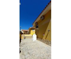 PEÑÍSCOLA. CHALÉ INDEPENDIENTE EN URBANIZACIÓN CERVERA.