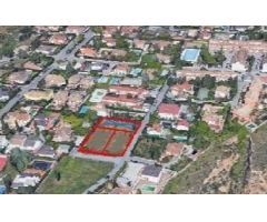 Parcelas de 606m2  en la Urbanización Colinas Bermejas- MONACHIL