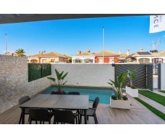 ???? Una Villa Espectacular en Los Montesinos: Tu Refugio en la Costa Blanca