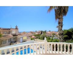 IMPRESIONANTE VILLA INDEPENDIENTE CON PISCINA PRIVADA Y VISTAS AL MAR