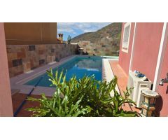 Chalet independiente 4 dormitorios con piscina
