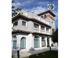 ESPECTACULAR CASA EN LA PLAYA COMPUESTA DE 2 VIVIENDAS DE 454 M2.