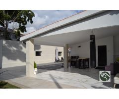 ESPECTACULAR CASA EN LA PLAYA COMPUESTA DE 2 VIVIENDAS DE 454 M2.