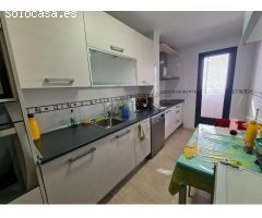 Oportunidad única en Aguadulce Sur: Luminoso piso con vistas al mar a un paso de la playa y zona de