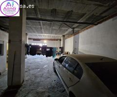 Venta de local comercial esquinero en centro de Roquetas
