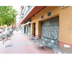 Local comercial en Pº Calanda con Av. Navarra