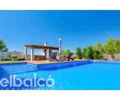 COMA-RUGA - Chalet de 4 habitaciones con piscina, barbacoa y a tan solo 1600m de la playa