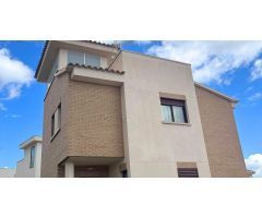 Casa independiente en Urbanización en La Nucía 3 habitaciones 370.000€????