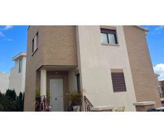 Casa independiente en Urbanización en La Nucía 3 habitaciones 370.000€????