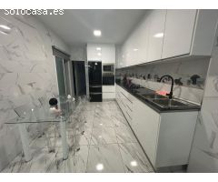 ¡AMPLIA Y LUMINOSA CASA EN CARRÚS, ELCHE!
