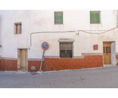 Oportunidad Única en Gójar, Granada: Casa Antigua para Reformar