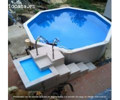Casa independiente con piscina.