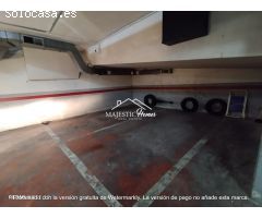 Plaza de parking para coche pequeño.
