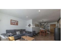 Casa independiente con piscina en Canyelles