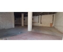 SE VENDE GARAJE PARA 6 AUTOS Y TRASTERO 15m2