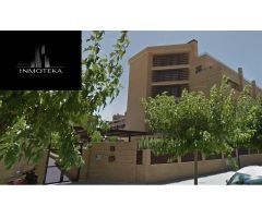 REF: C002 GRUPO INMOTEKA INMOBILIARIA VENDE PLAZA DE GARAJE ZONA UNIVERSIDAD/CAMPUS