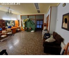 REF: C027 GRUPO INMOTEKA INMOBILIARIA VENDE LOCAL COMERCIAL ZONA CENTRO/ALTOZANO