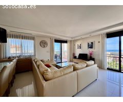 ¡Un paraíso junto a la costa! Espectacular piso vistas al mar, 3 dormitorios y 2 baños.
