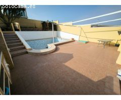 Venta de Chalet en Los Balcones – Piscina Privada