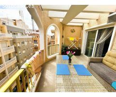 ¡Vive junto al mar! Piso con terraza cerca de la playa Locos