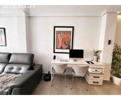 ¡Vive junto al mar! Piso con terraza cerca de la playa Locos