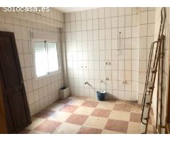 BONITO PISO MUY AMPLIO Y ECONOMICO