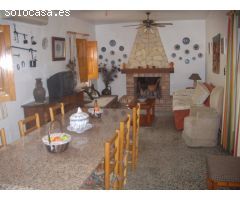 CORTIJO A LA VENTA CON TERRENO