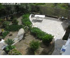 MAGNIFICA CASA CON JARDIN