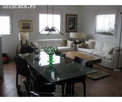 MAGNIFICA CASA CON JARDIN