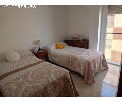 Bonito piso seminuevo cercano a la playa en venta en Adra