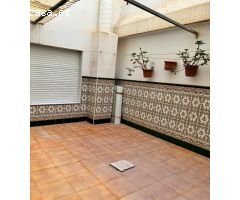 GRAN PISO CENTRICO EN ADRA