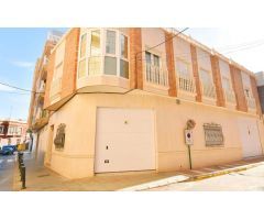 IMPRESIONANTE  VIVIENDA MUY BIEN SITUADA EN VENTA EN ADRA