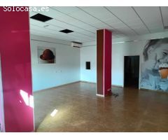 SE ALQUILA LOCAL COMERCIAL ARREGLADO EN PASEO MARÍTIMO DE ADRA