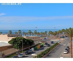 BONITO PISO CON VISTAS AL MAR EN VENTA EN ADRA. PRIMERA LINEA