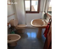 BONITO PISO CON VISTAS AL MAR EN VENTA EN ADRA. PRIMERA LINEA