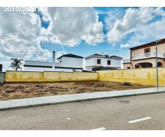 SOLAR URBANO EN CANTILLANA