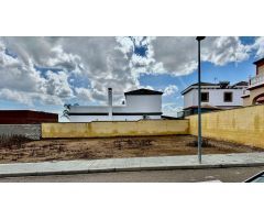 SOLAR URBANO EN CANTILLANA