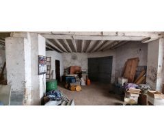 Venta de casa con almacén en Épila