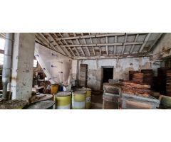 Venta de casa con almacén en Épila