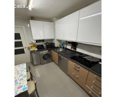 Se vende amplio piso en el centro de Astrabudua: 3 habs, 2 baños, gas natural y ascensor